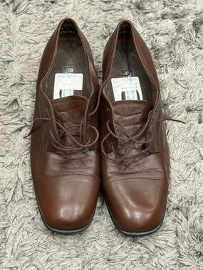 Munro American Women’s Oxford shoes